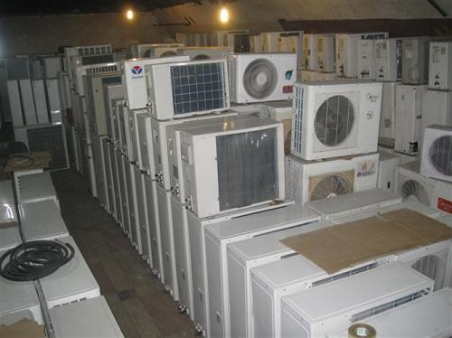 廢舊家用電器適合用大型雙軸撕碎機(jī)來(lái)破碎處理.png