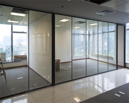 玻璃隔断施工操作的要点是什么？